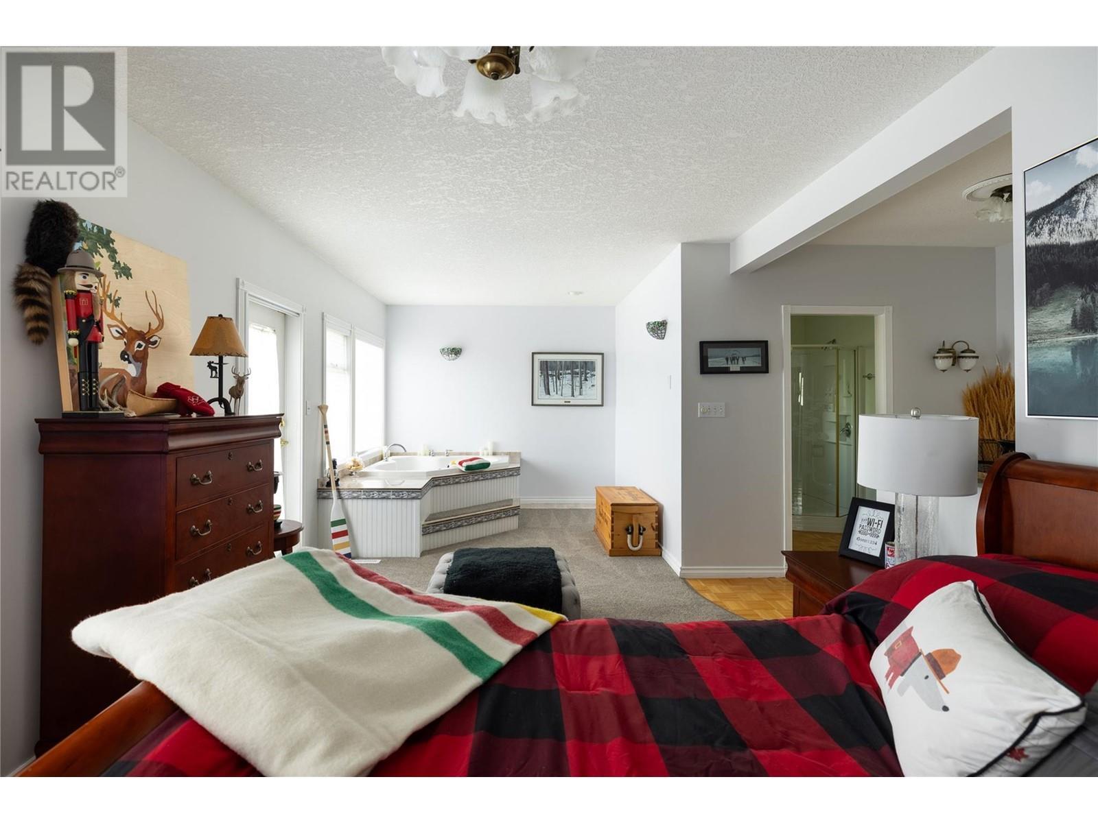 5620 Neil Road. Vernon, British Columbia