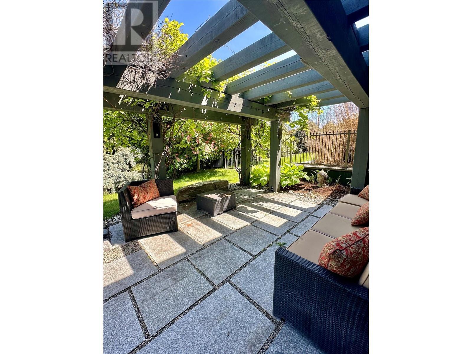 5642 Yarrow Street. Oliver, British Columbia