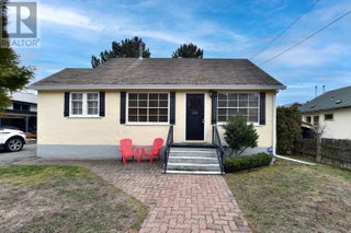 795 Elliot Avenue. Kelowna, British Columbia