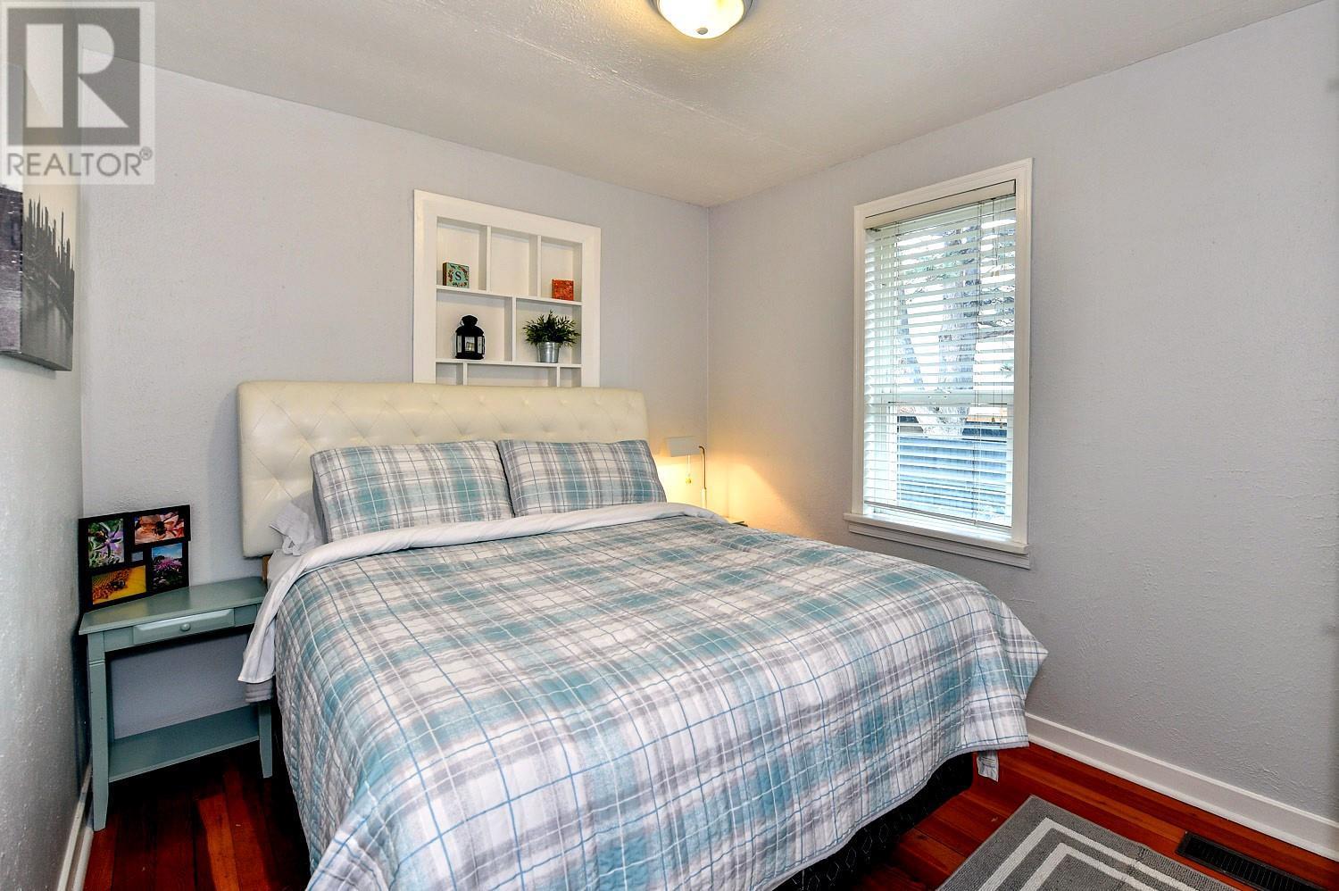 795 Elliot Avenue. Kelowna, British Columbia