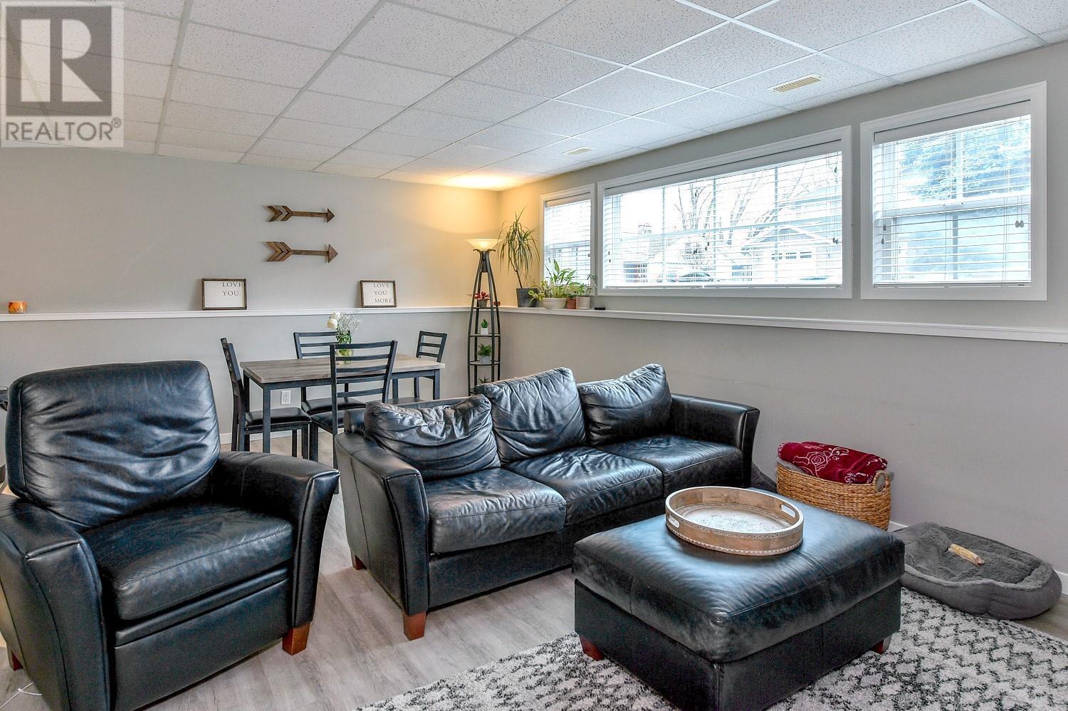 795 Elliot Avenue. Kelowna, British Columbia