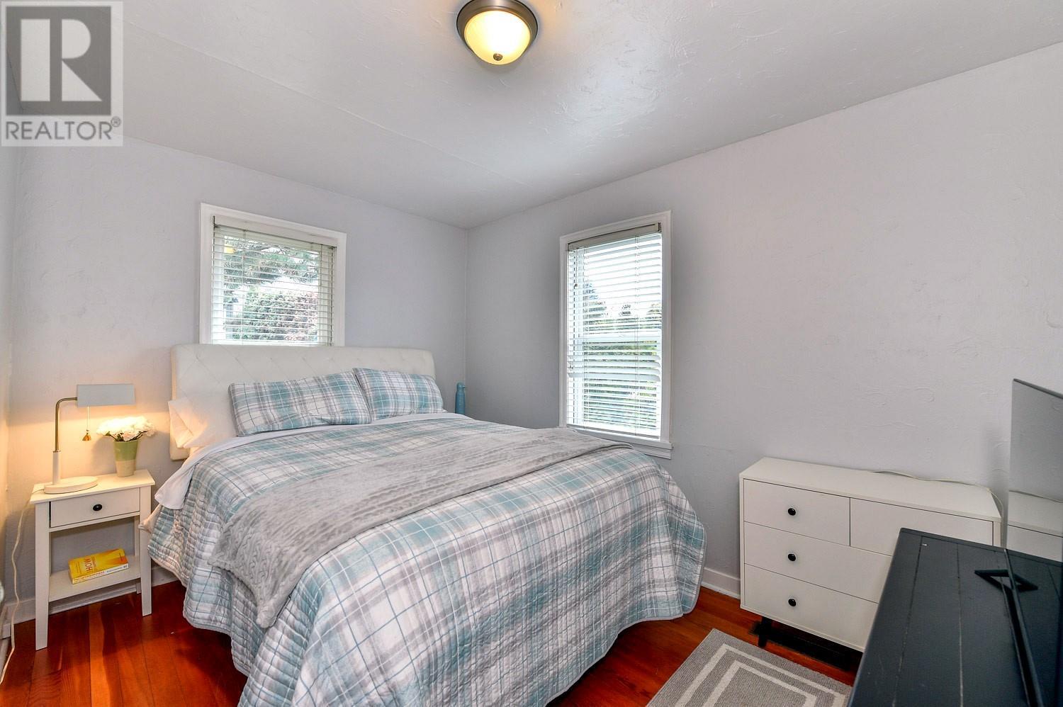 795 Elliot Avenue. Kelowna, British Columbia