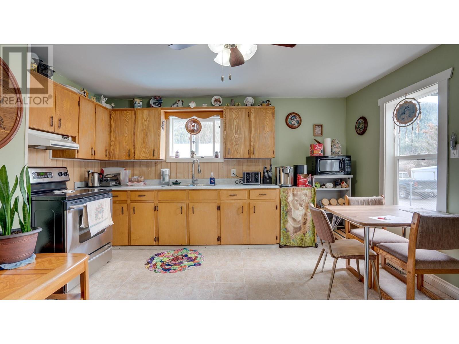 4600 50 Street Ne. Salmon Arm, British Columbia