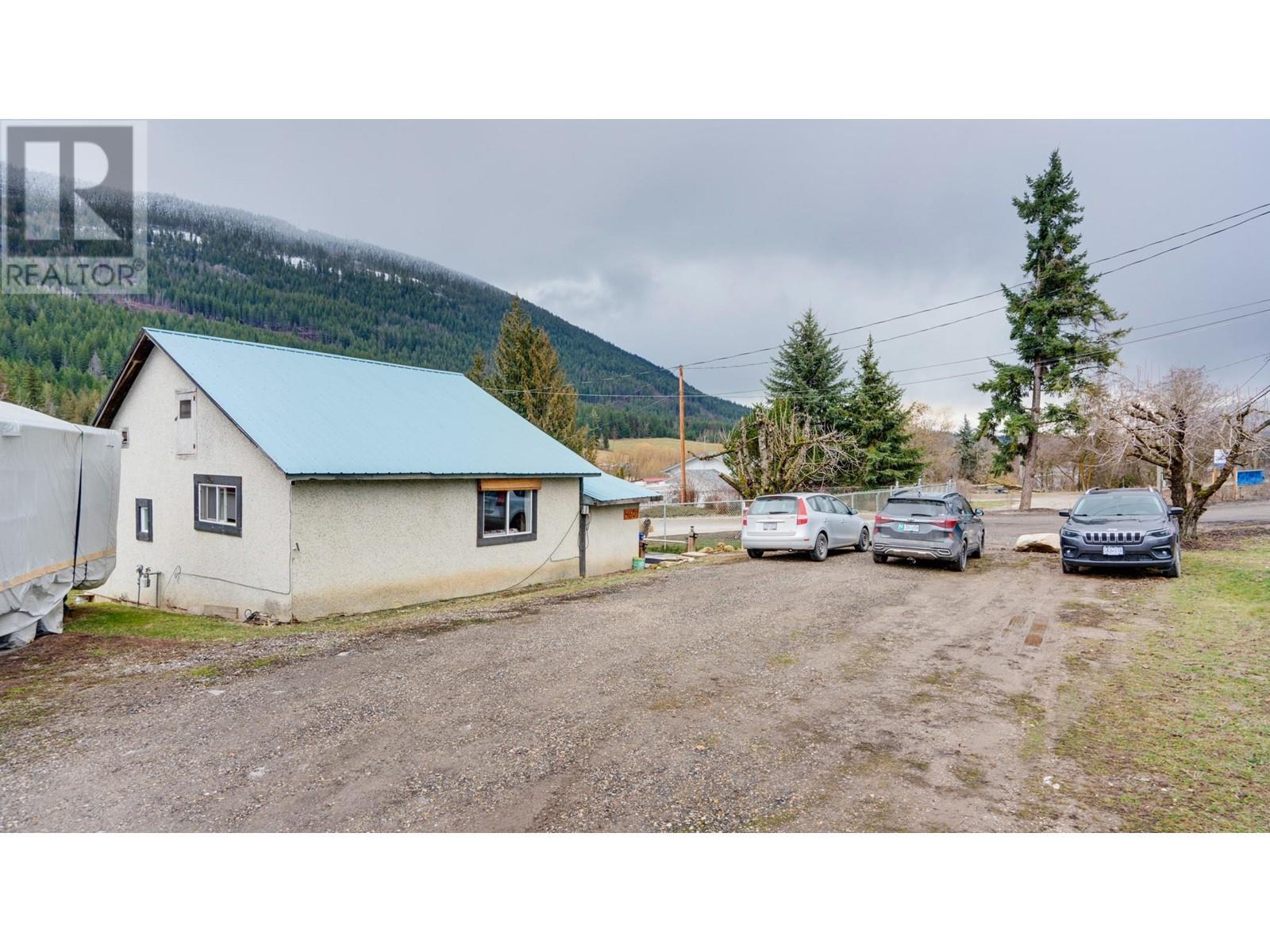 4600 50 Street Ne. Salmon Arm, British Columbia