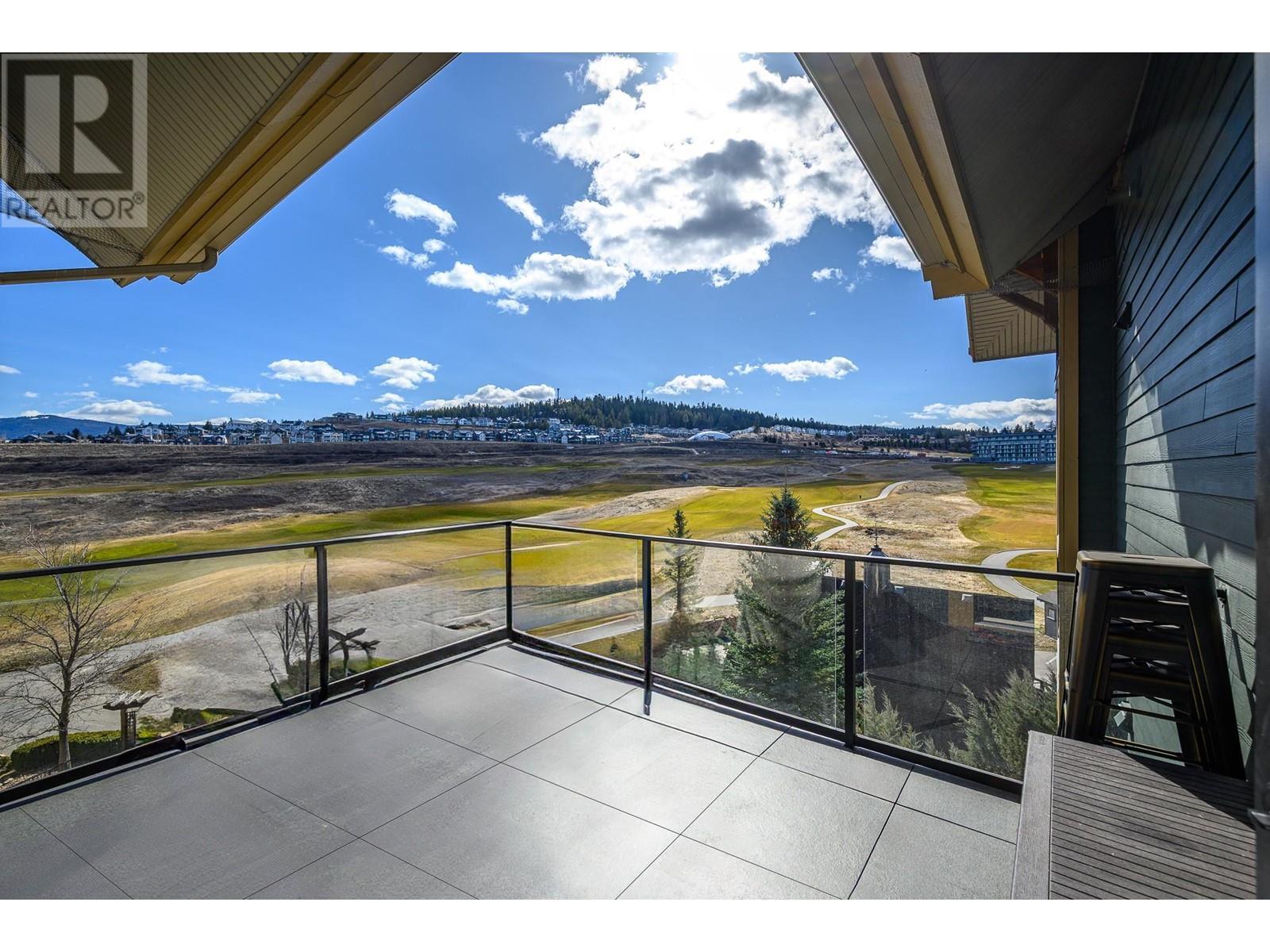 101 Village Centre Court Unit# 432. Vernon, British Columbia