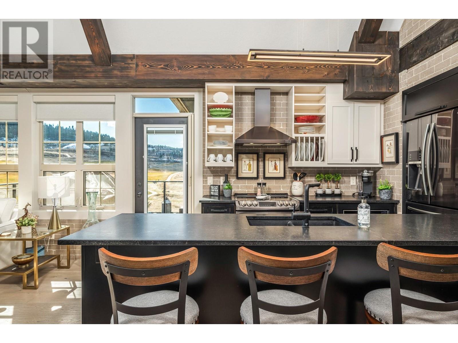 101 Village Centre Court Unit# 432. Vernon, British Columbia