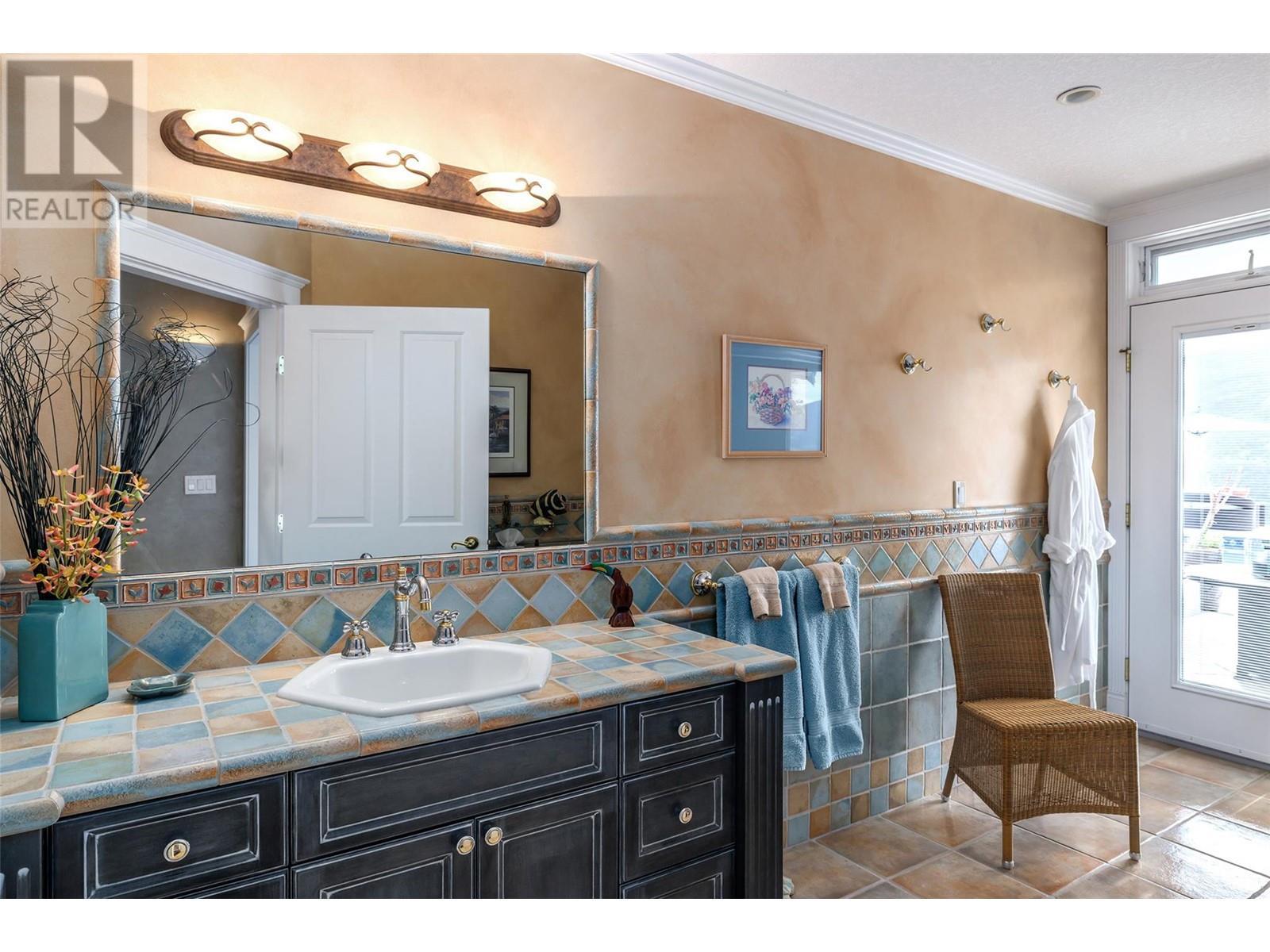 315 Kalamalka Lakeview Drive Unit# 1. Vernon, British Columbia