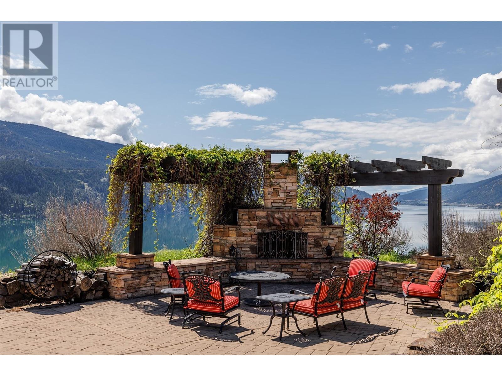 315 Kalamalka Lakeview Drive Unit# 1. Vernon, British Columbia