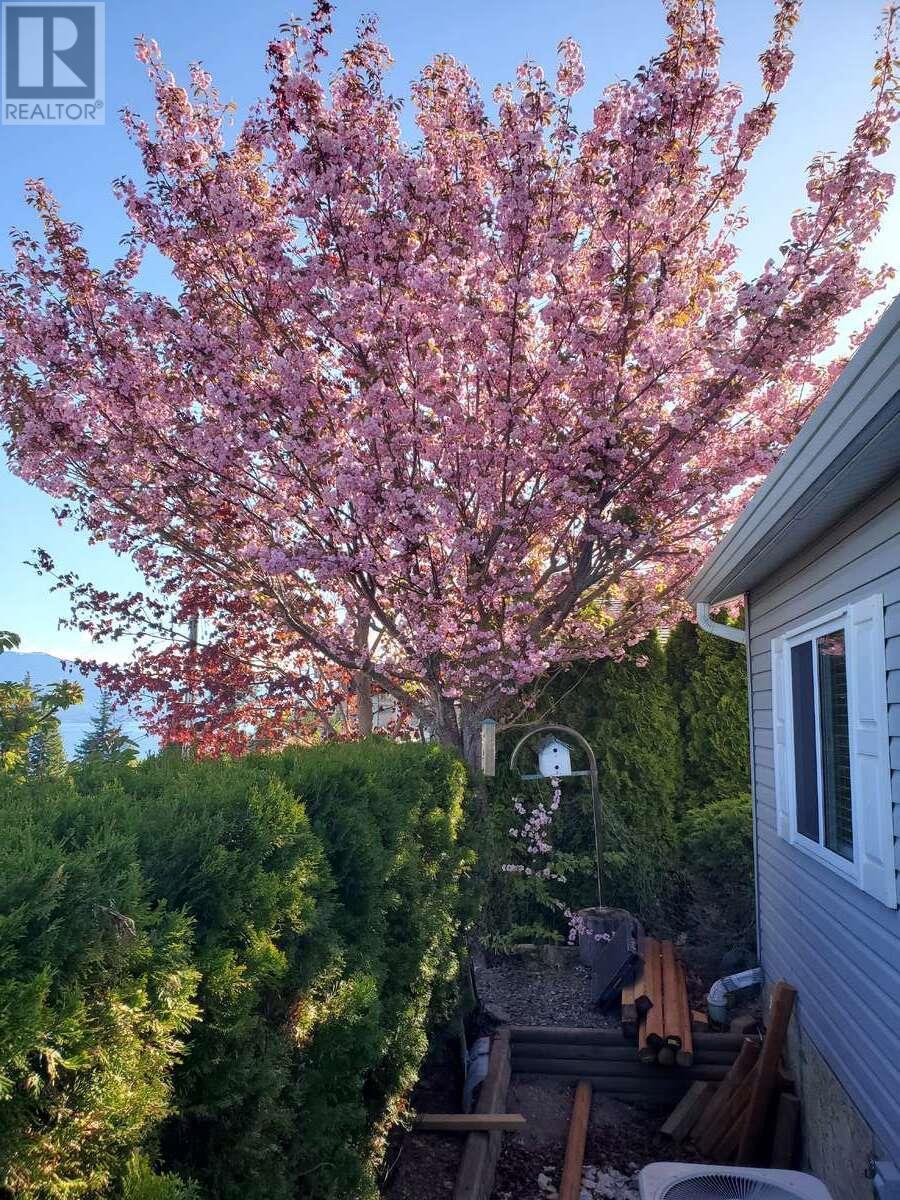 1510 Trans Canada Highway Unit# 32. Sorrento, British Columbia