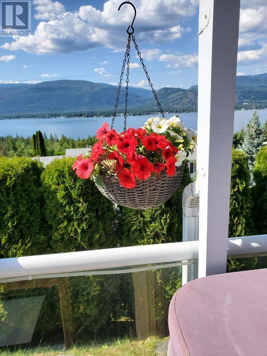 1510 Trans Canada Highway Unit# 32. Sorrento, British Columbia