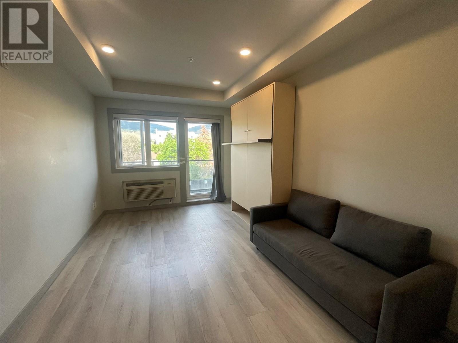 345 Dougall Road N Unit# 323. Kelowna, British Columbia