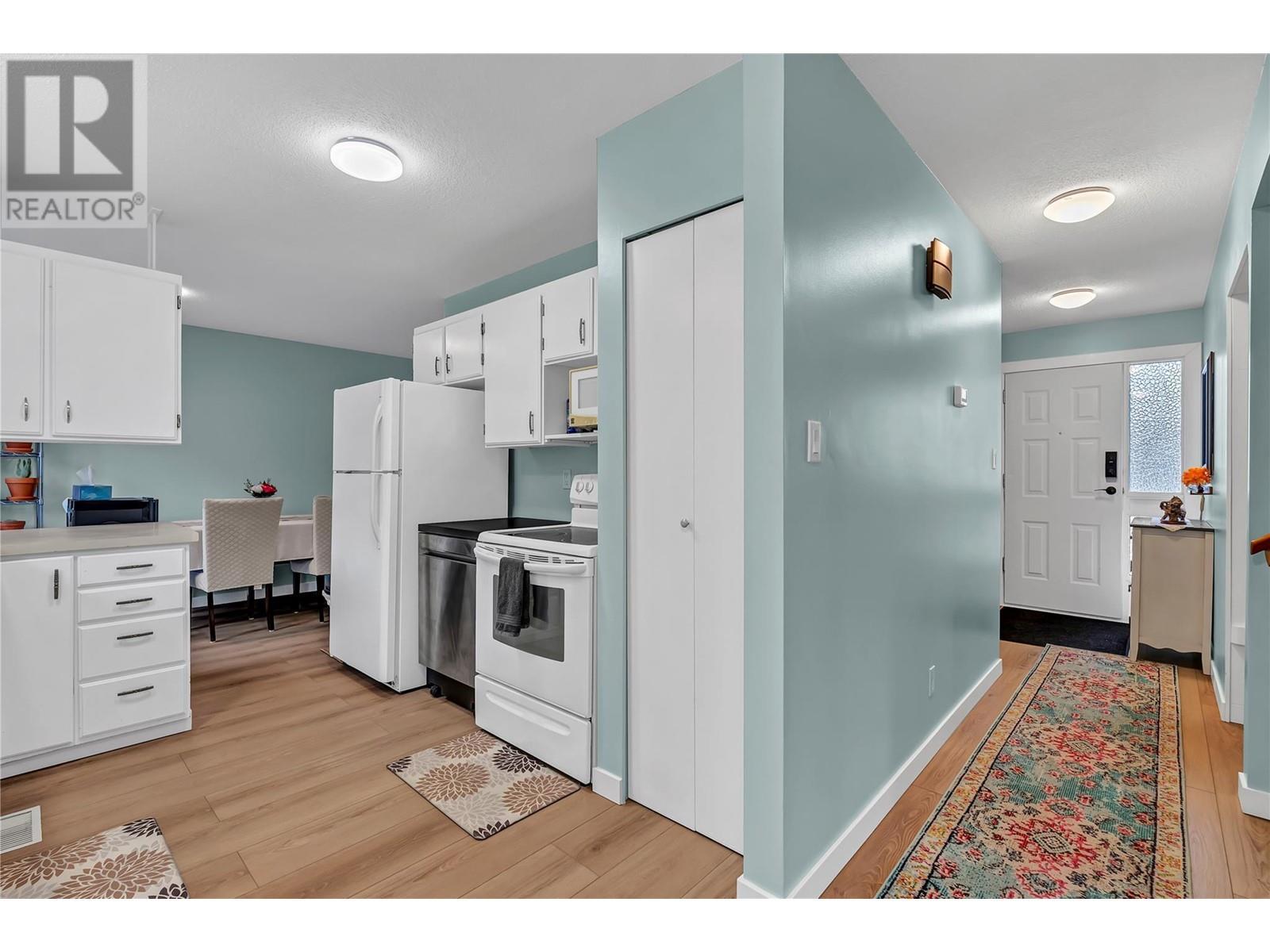 12818 Reynolds Avenue. Summerland, British Columbia