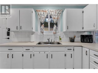 12818 Reynolds Avenue. Summerland, British Columbia