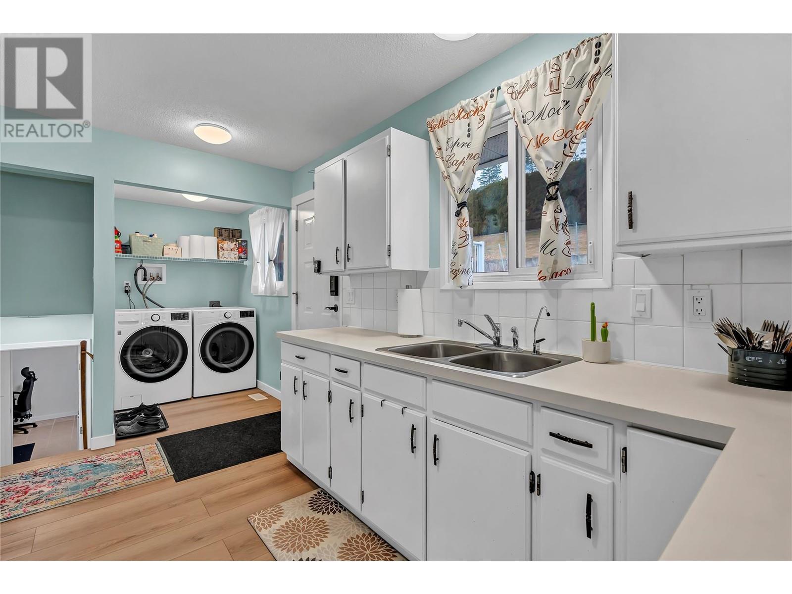 12818 Reynolds Avenue. Summerland, British Columbia