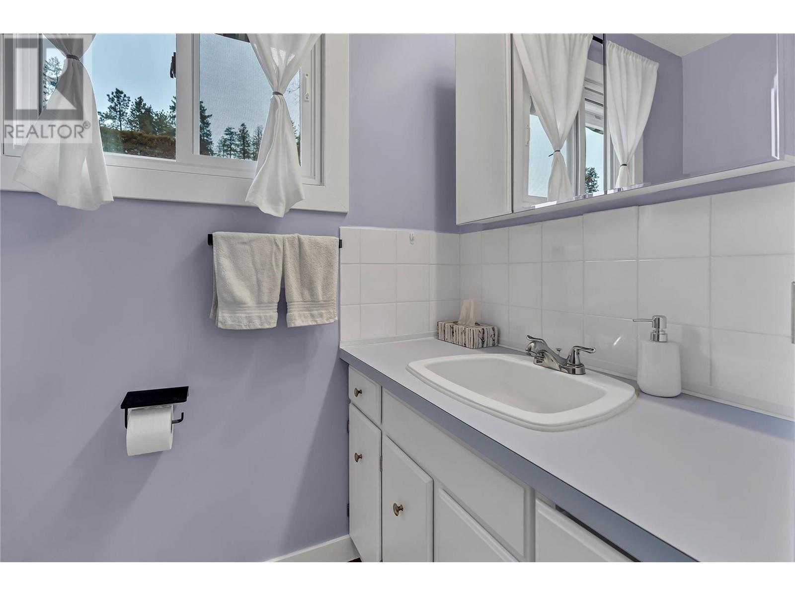 12818 Reynolds Avenue. Summerland, British Columbia