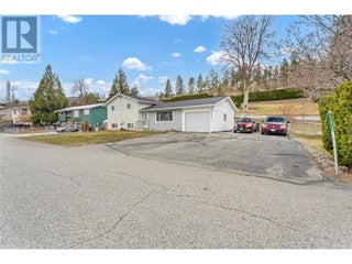 12818 Reynolds Avenue. Summerland, British Columbia