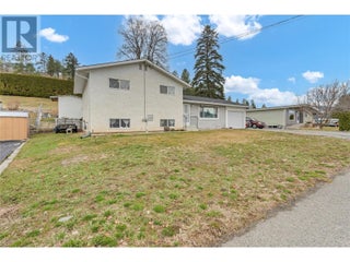 12818 Reynolds Avenue. Summerland, British Columbia