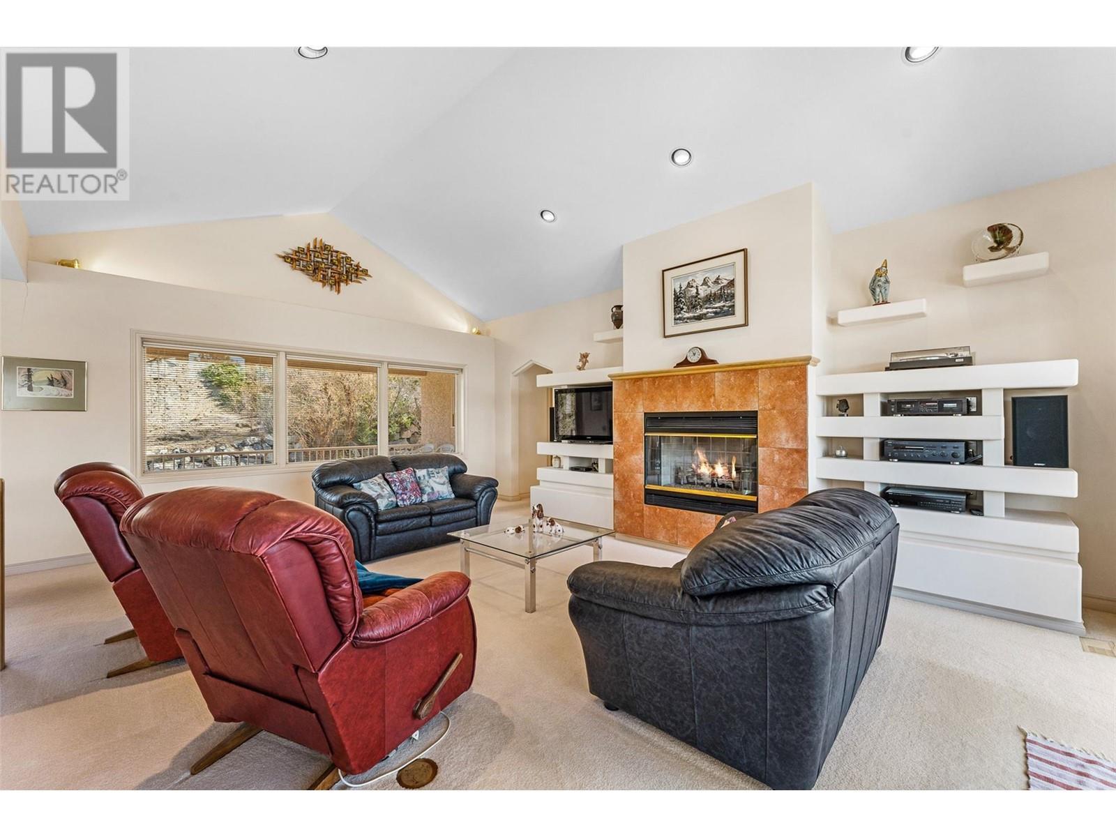 307 Sandpiper Court. Kelowna, British Columbia