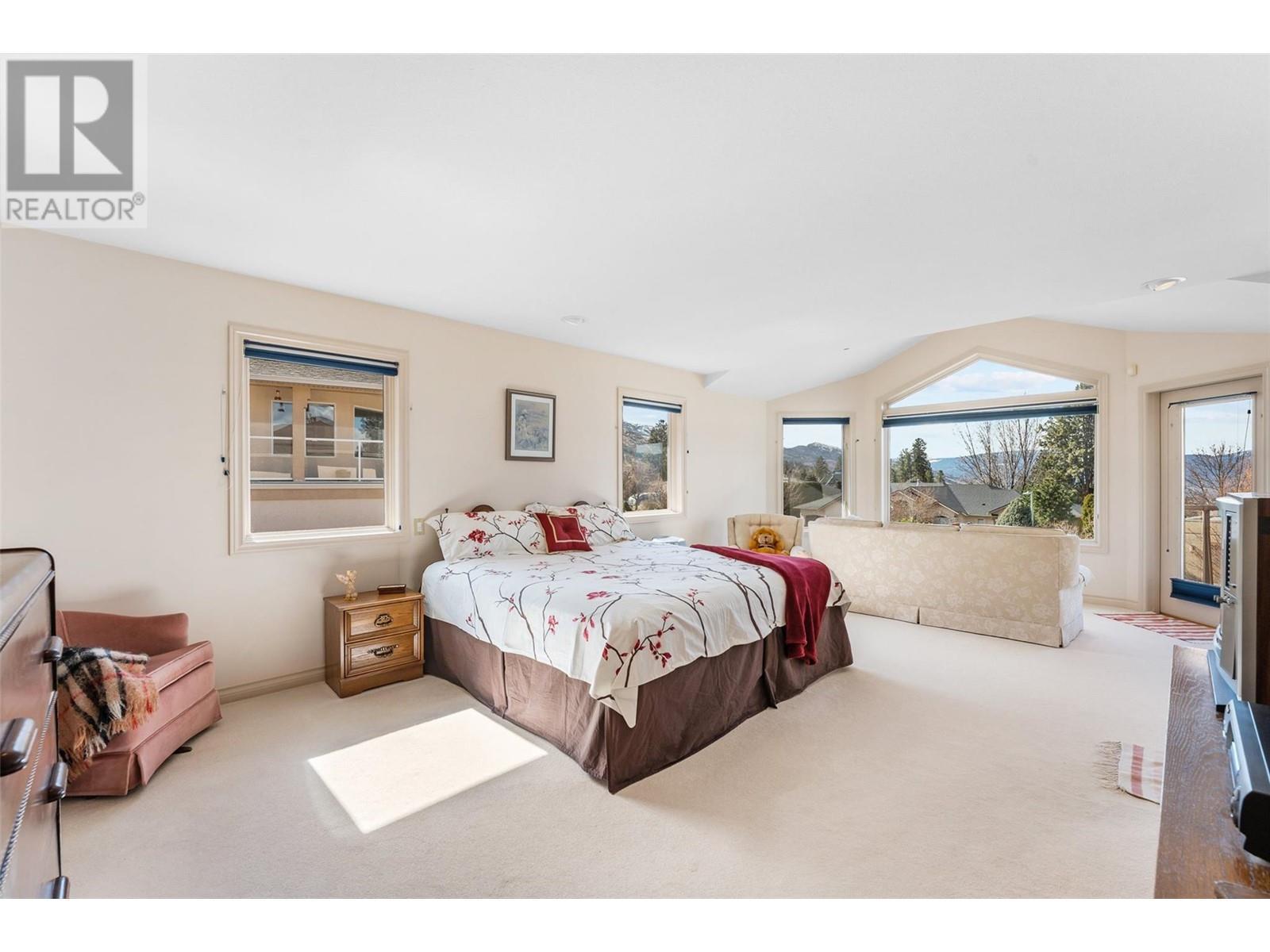 307 Sandpiper Court. Kelowna, British Columbia