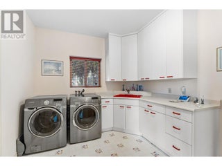 307 Sandpiper Court. Kelowna, British Columbia