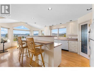 307 Sandpiper Court. Kelowna, British Columbia