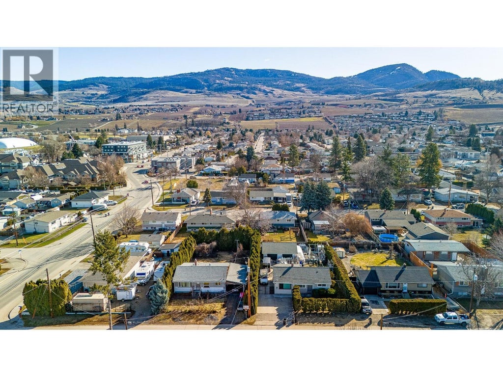 525 Mcdonald Road, Kelowna