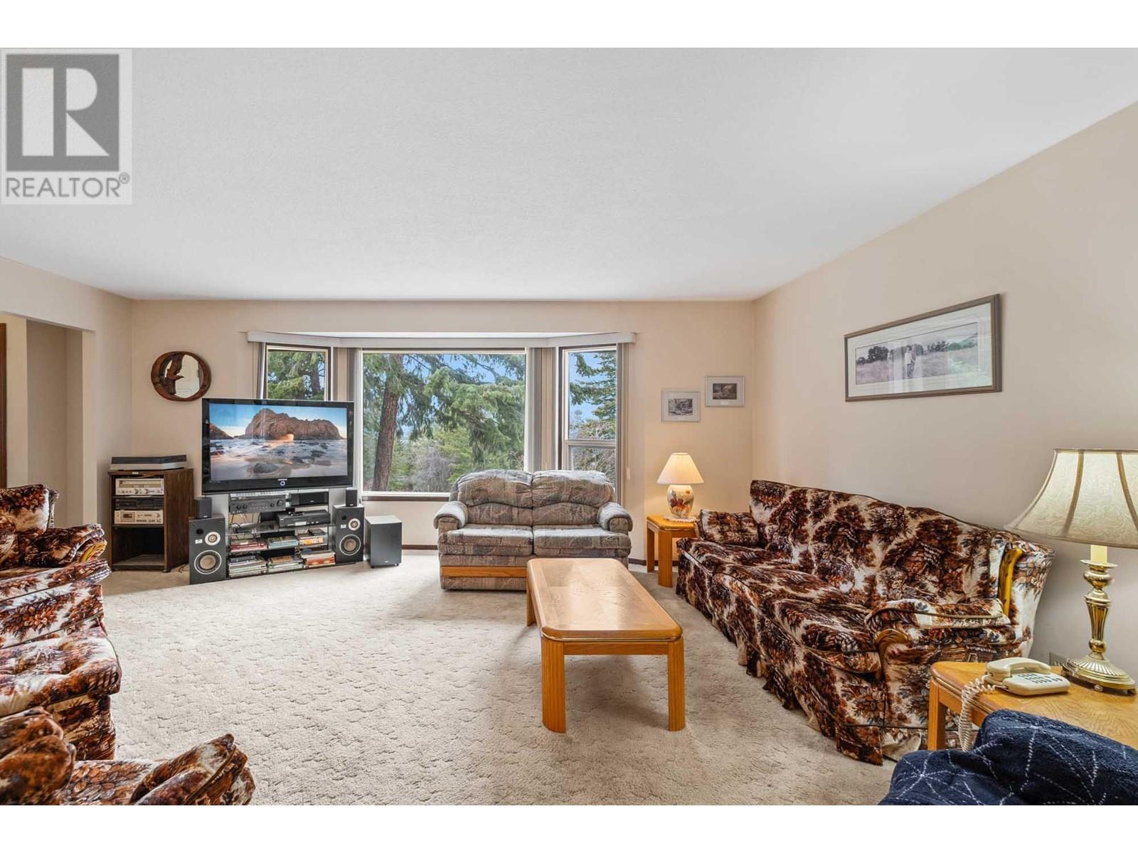 13821 Talbot Road. Lake Country, British Columbia