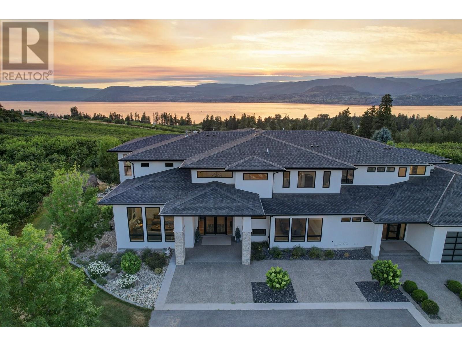 590 Barnaby Road. Kelowna, British Columbia