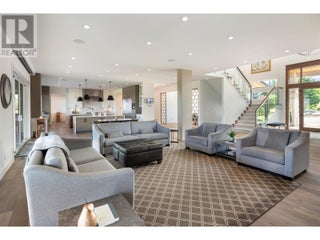 590 Barnaby Road. Kelowna, British Columbia