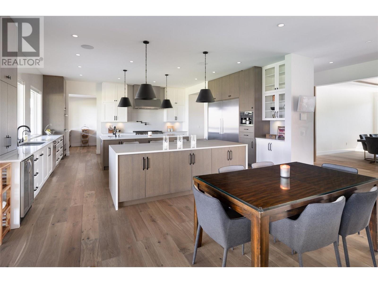 590 Barnaby Road. Kelowna, British Columbia