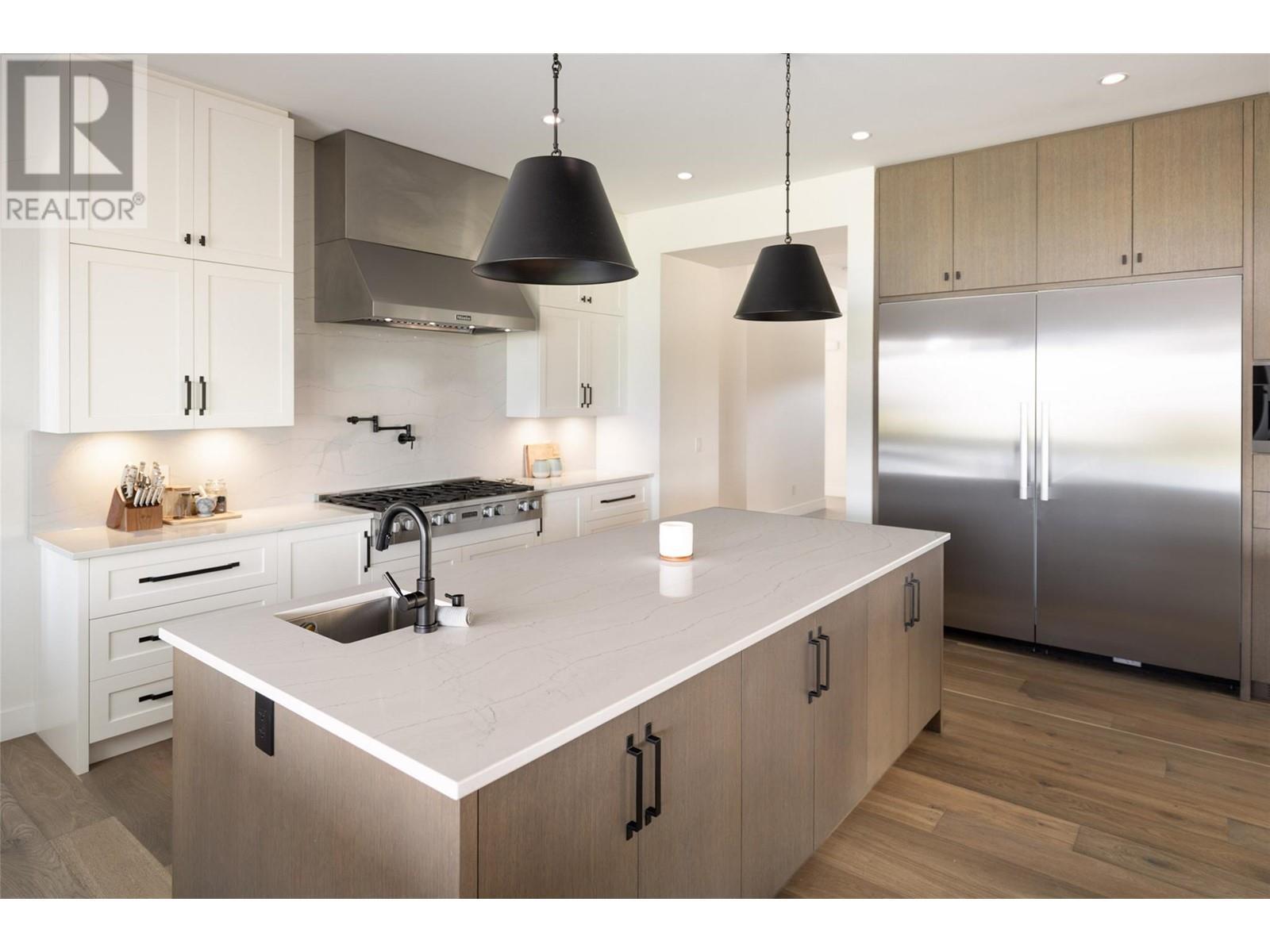 590 Barnaby Road. Kelowna, British Columbia