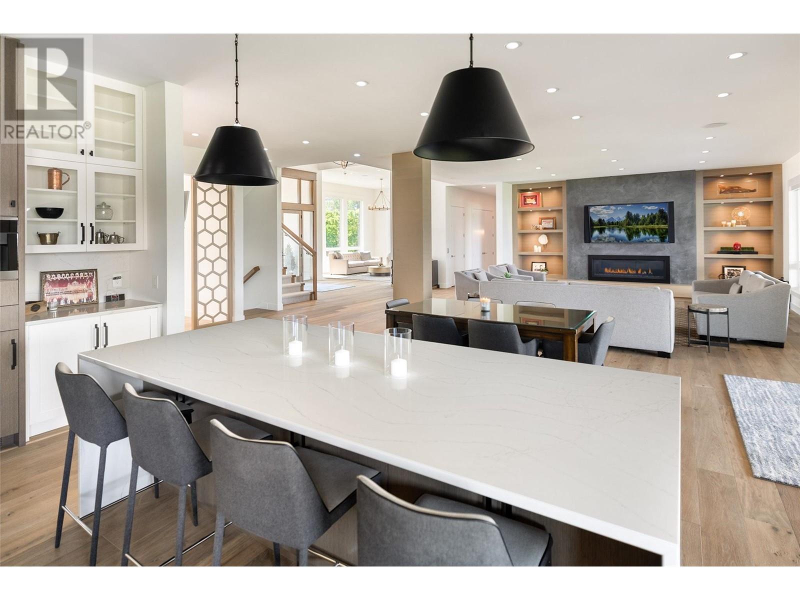 590 Barnaby Road. Kelowna, British Columbia