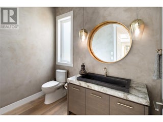 590 Barnaby Road. Kelowna, British Columbia