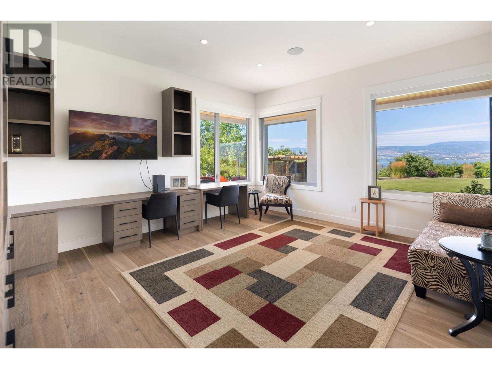 590 Barnaby Road. Kelowna, British Columbia