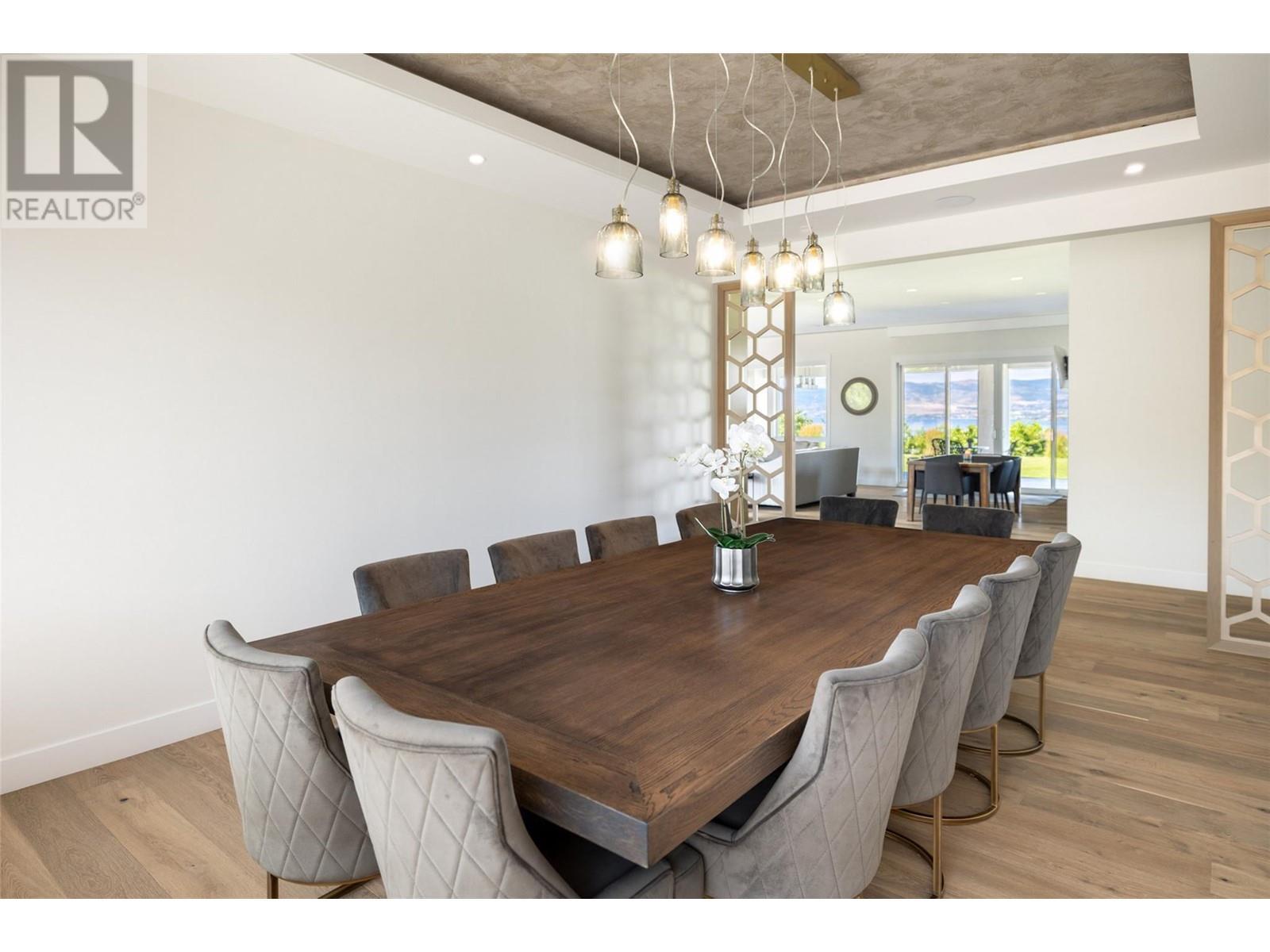 590 Barnaby Road. Kelowna, British Columbia