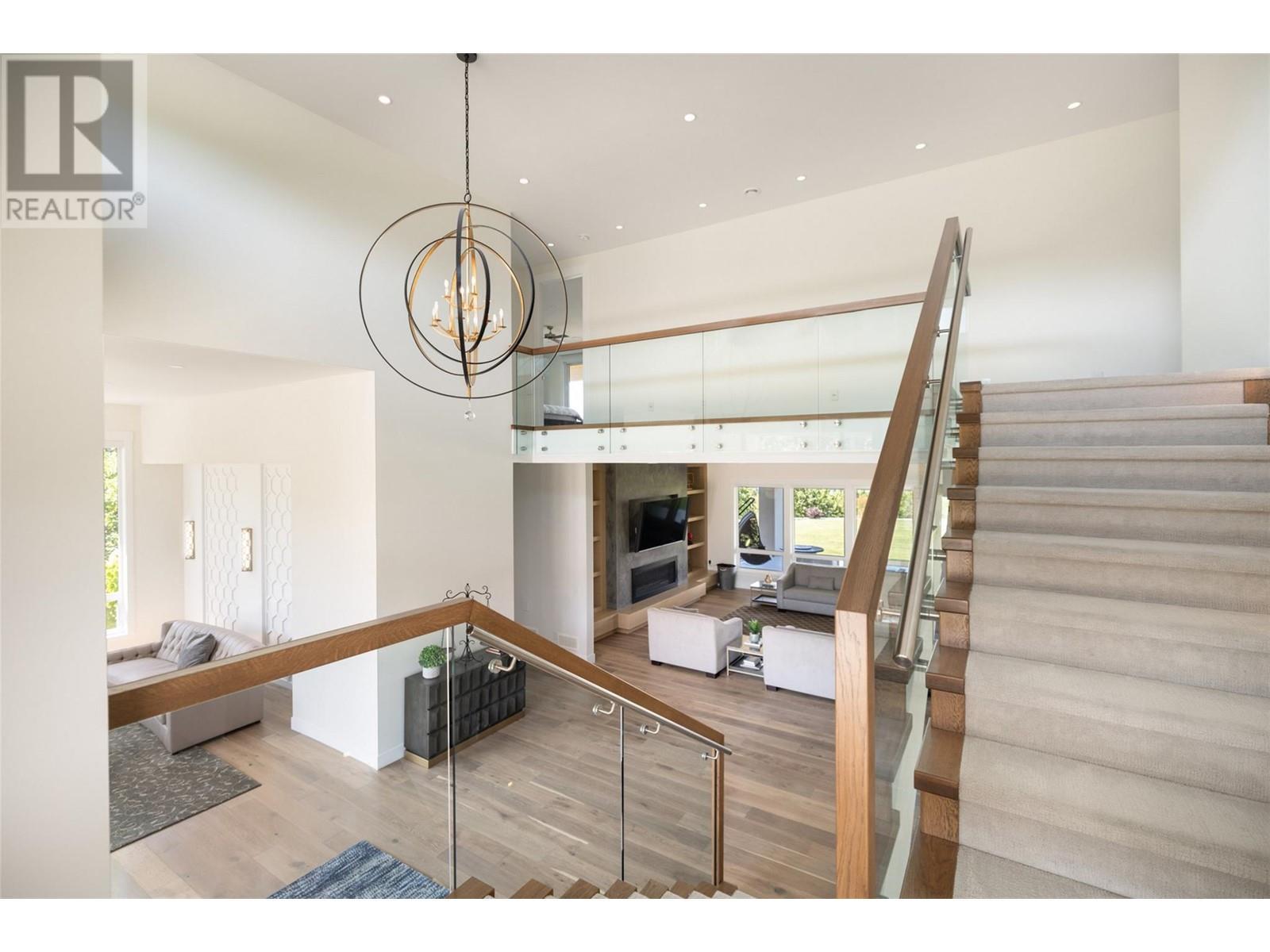 590 Barnaby Road. Kelowna, British Columbia