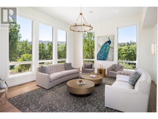 590 Barnaby Road. Kelowna, British Columbia