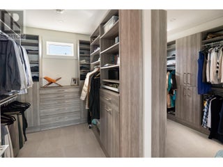 590 Barnaby Road. Kelowna, British Columbia