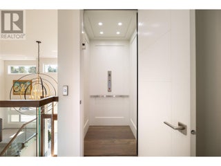 590 Barnaby Road. Kelowna, British Columbia