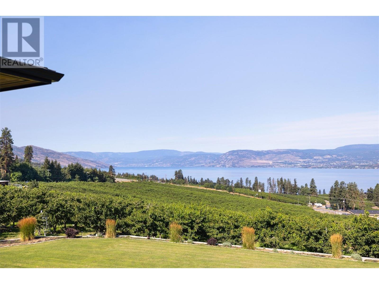 590 Barnaby Road. Kelowna, British Columbia