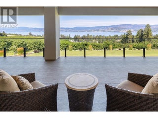 590 Barnaby Road. Kelowna, British Columbia