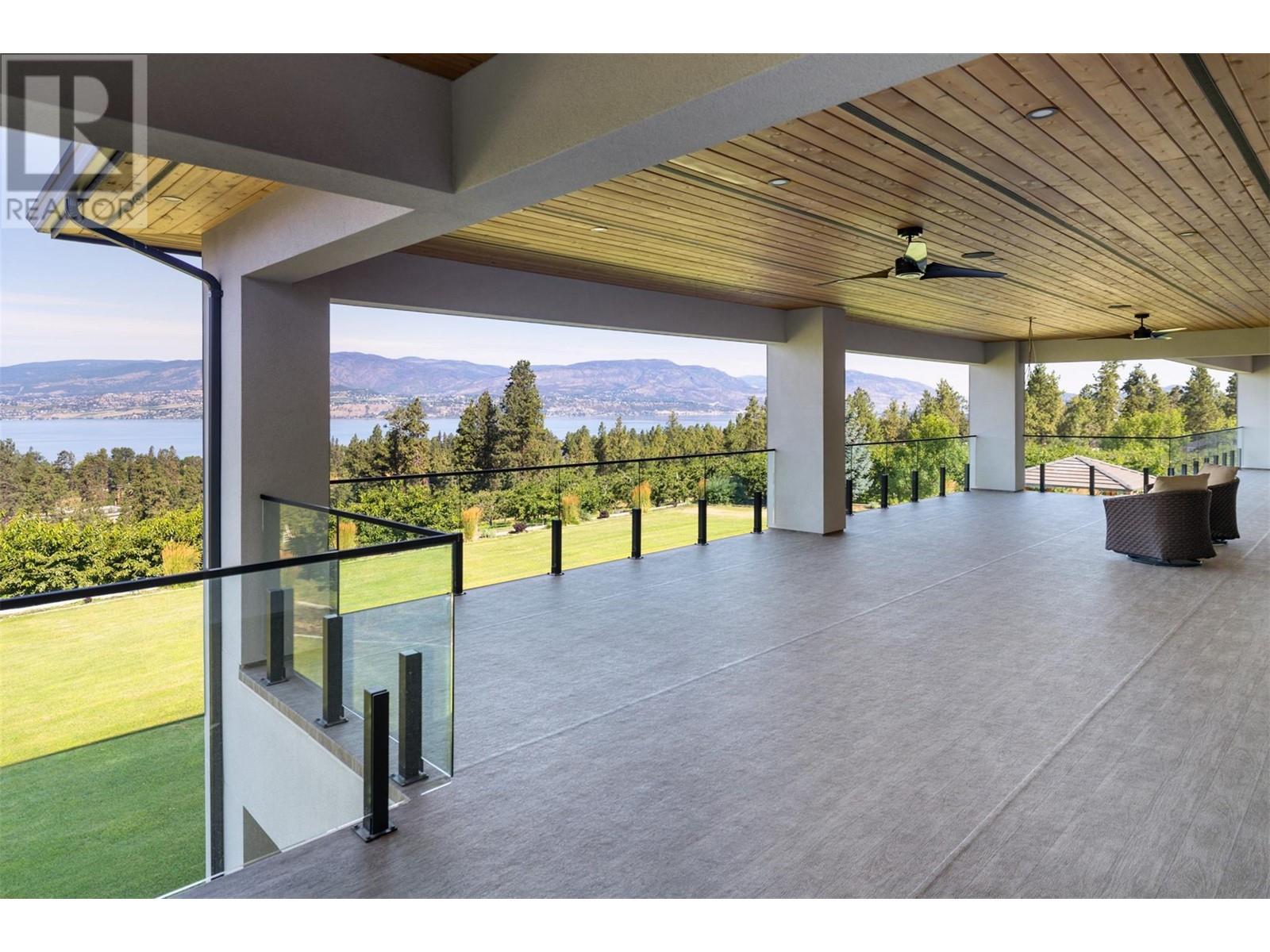 590 Barnaby Road. Kelowna, British Columbia