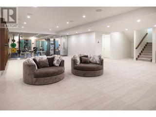 590 Barnaby Road. Kelowna, British Columbia