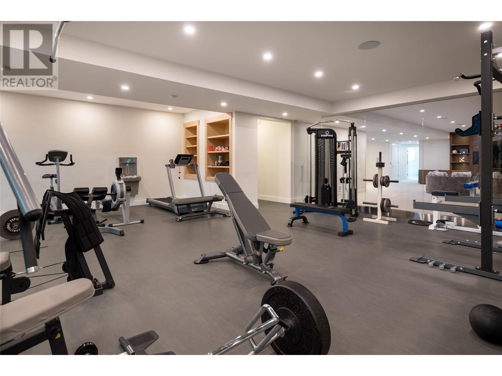 590 Barnaby Road. Kelowna, British Columbia