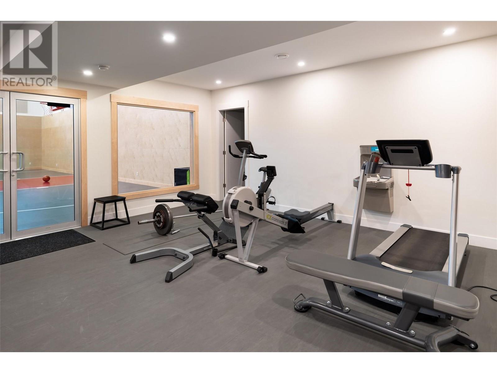 590 Barnaby Road. Kelowna, British Columbia