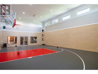 590 Barnaby Road. Kelowna, British Columbia