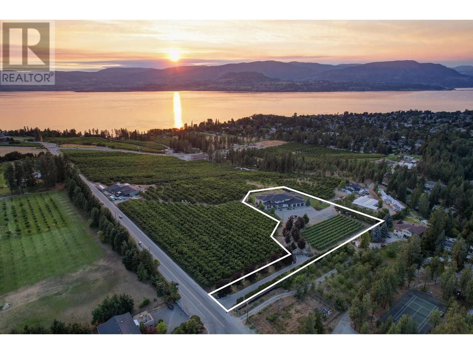 590 Barnaby Road. Kelowna, British Columbia