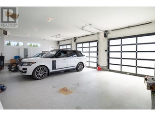 590 Barnaby Road. Kelowna, British Columbia