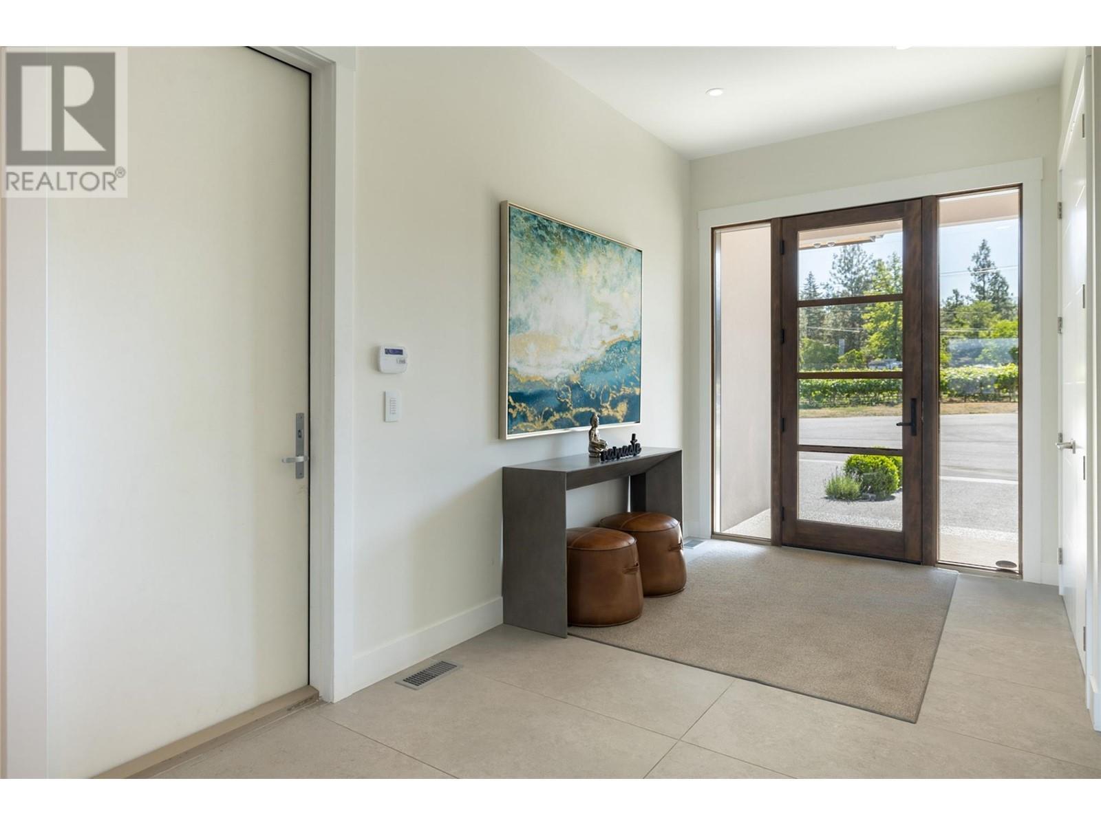 590 Barnaby Road. Kelowna, British Columbia