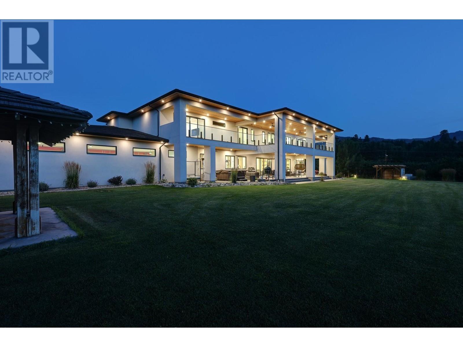 590 Barnaby Road. Kelowna, British Columbia